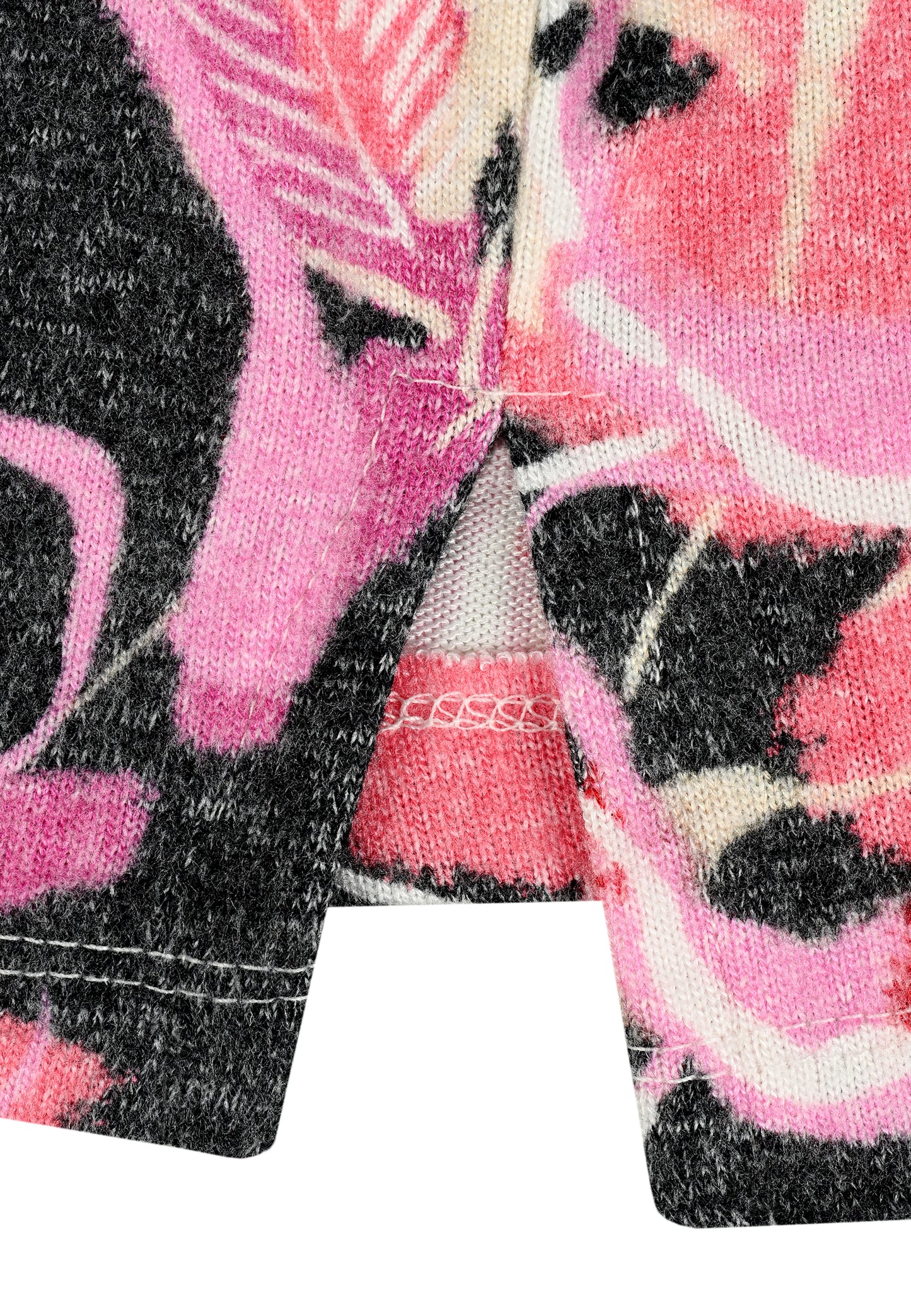 E24885 Feinstrick-Shirt mit Blüten-Print in Rosa/Schwarz