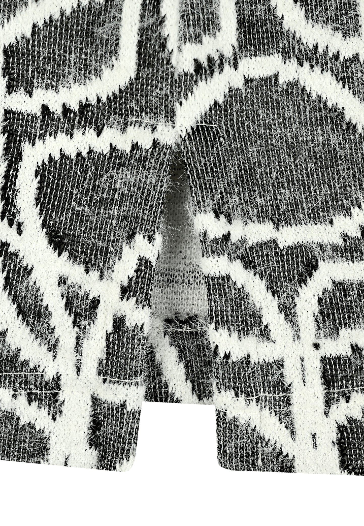 E24886 Shirt mit Grafik-Muster in Schwarz/Weiß