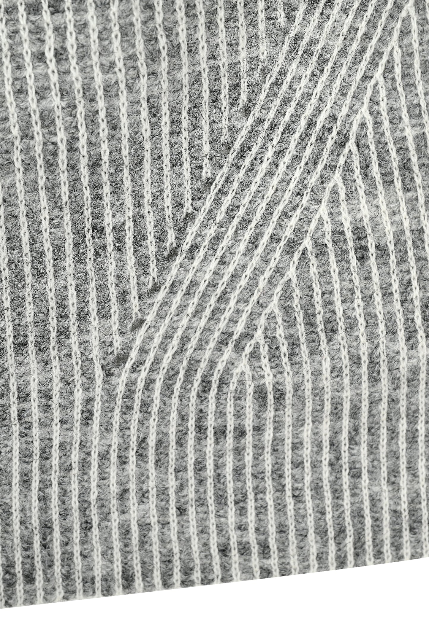 E25889 Strickpullover mit Streifen in Hellgrau