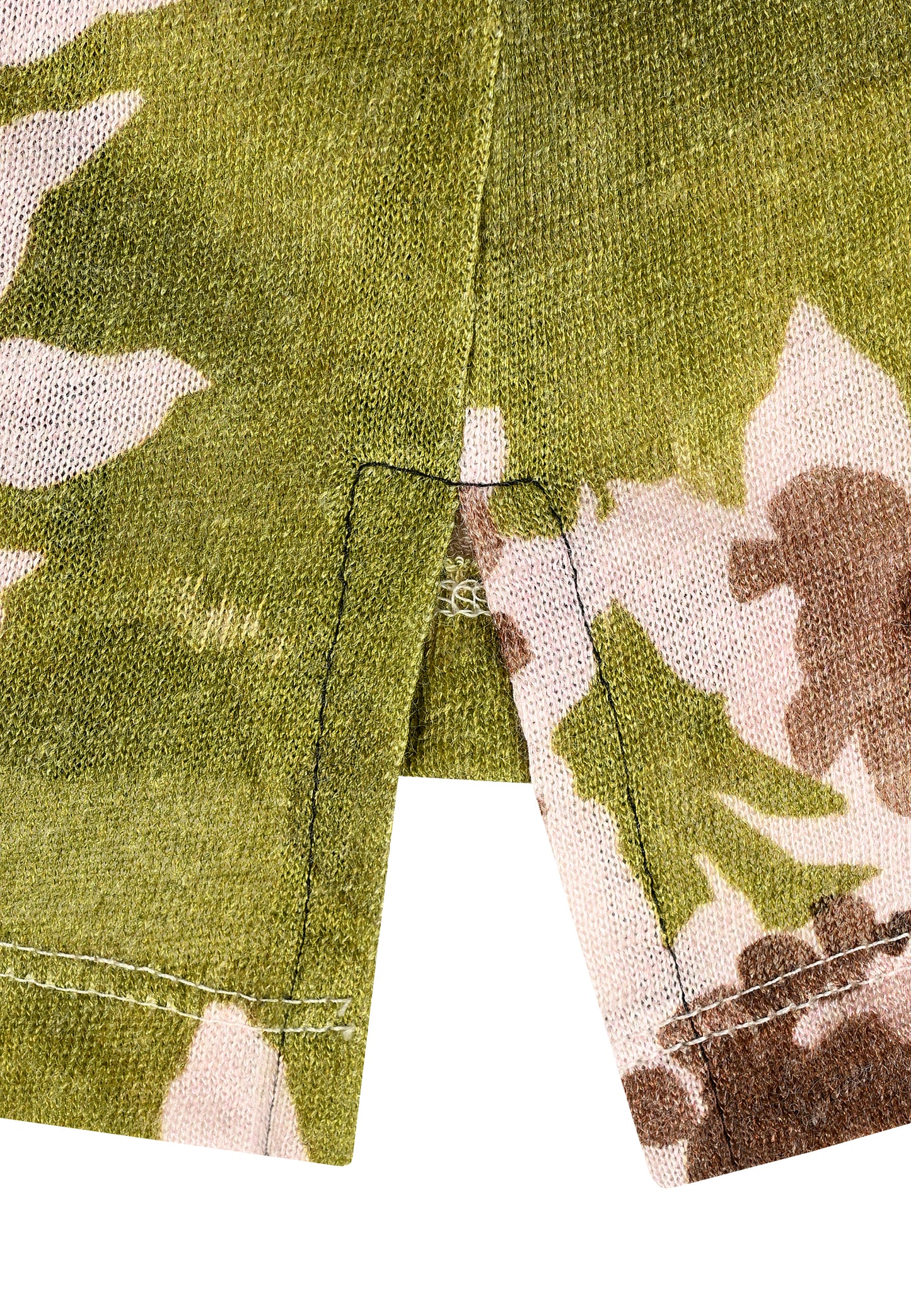 E25894 Feinstrick-Shirt mit Blüten-Print in Grün/Rosé