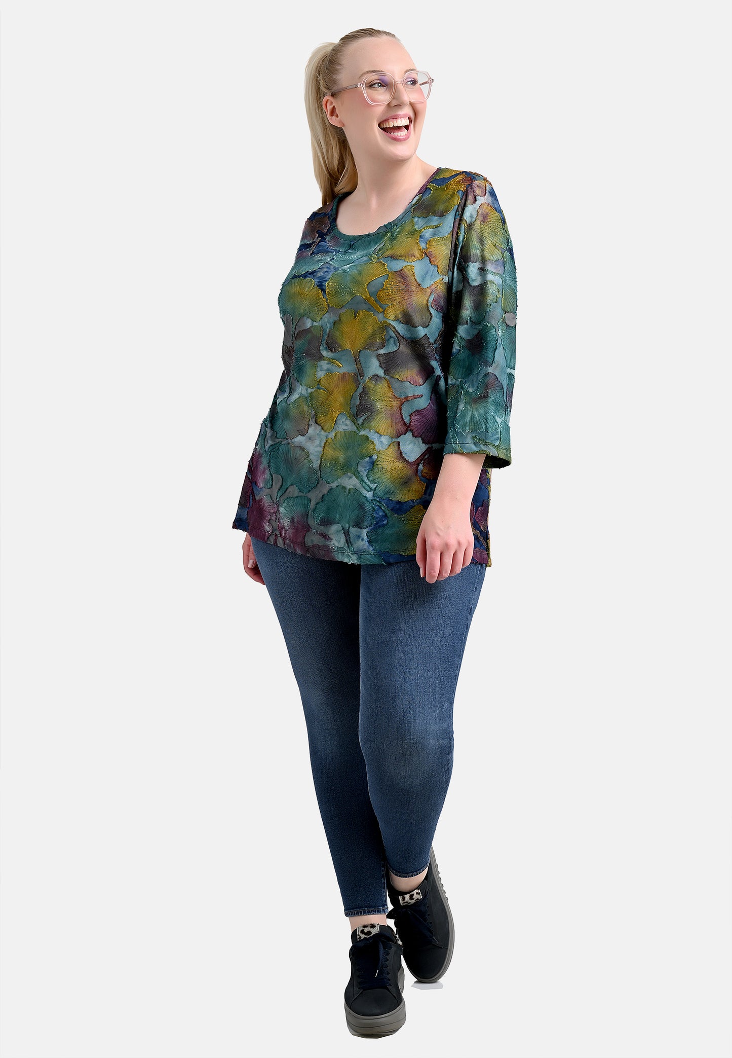 E24682 Overhemd met Ginko-batikpatroon in blauw/curry