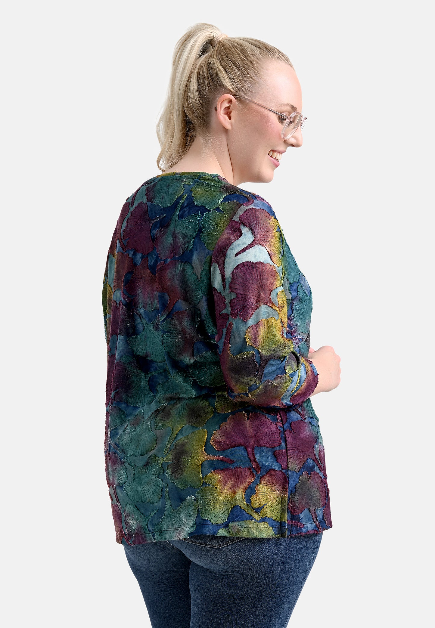 E24682 Shirt mit Ginko-Batik-Muster in Blau/Curry