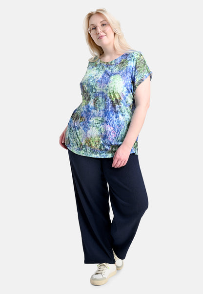 E25485 Shirt met bloemenprint in blauw/groen