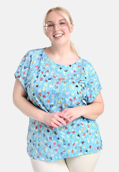 E25486 Shirt met stippenprint in lichtblauw