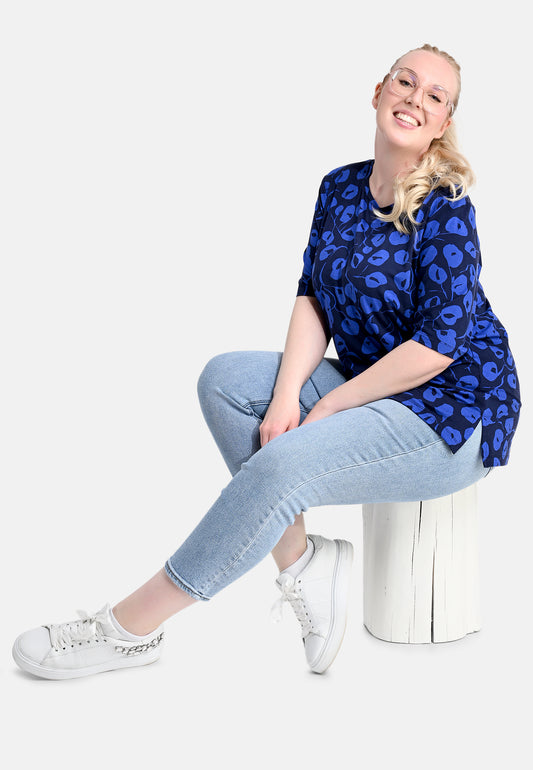 E25487 Shirt mit  Mohn-Print in Blau