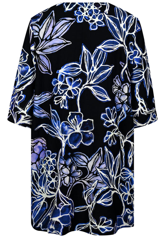 E25688 Jurk met bloemenprint in zwart/blauw