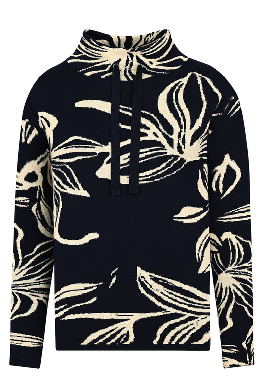 E25693 Gebreide trui met bloemenpatroon in marineblauw/ecru